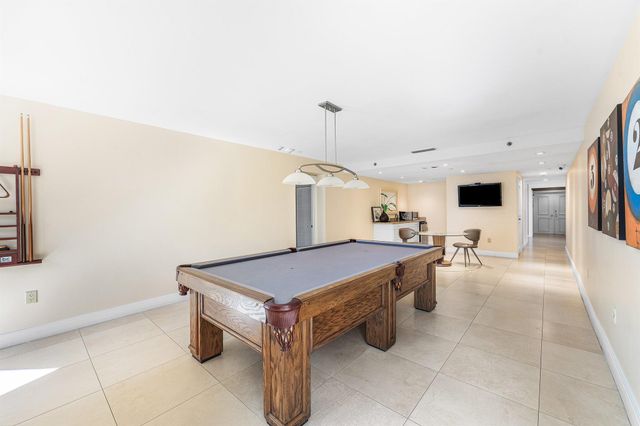 5070 N Ocean Drive 3b, Singer Island, FL 33404