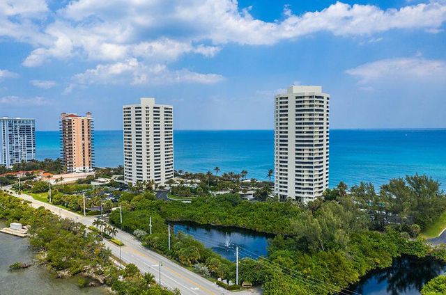 5070 N Ocean Drive 3b, Singer Island, FL 33404