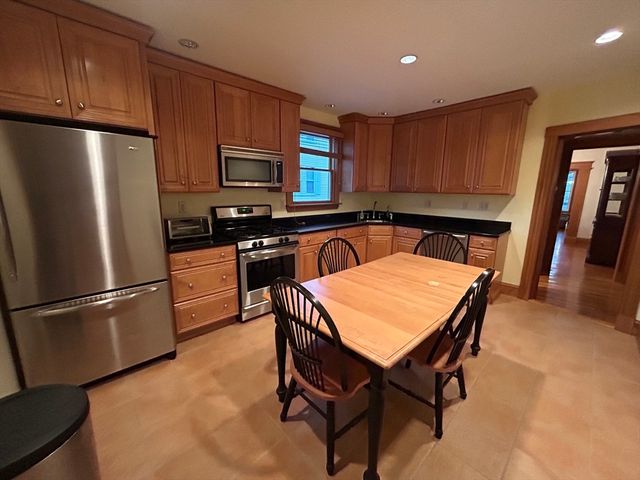 87 Woods Ave 1, Somerville, MA 02144