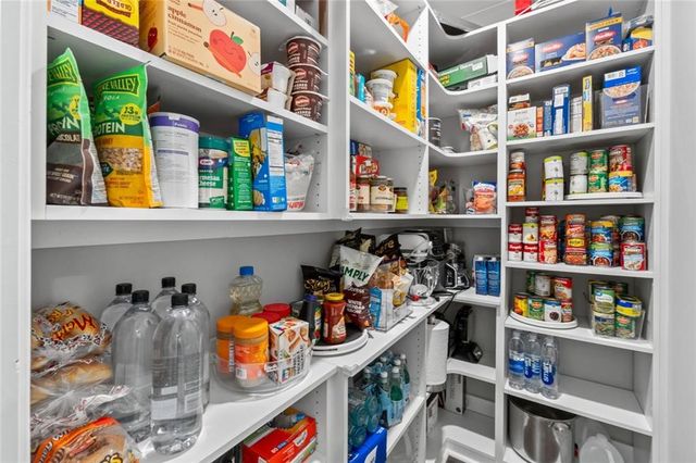 1026 Montrose Way, Hoschton, GA 30548