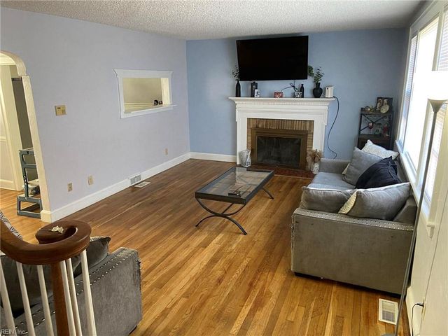 202 Porter RD, Portsmouth, VA 23707