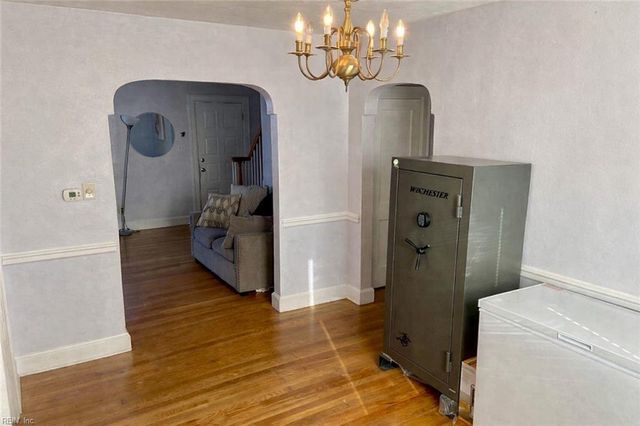 202 Porter RD, Portsmouth, VA 23707