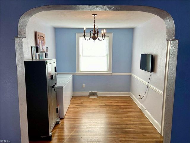 202 Porter RD, Portsmouth, VA 23707