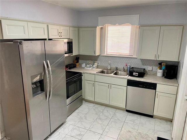 202 Porter RD, Portsmouth, VA 23707