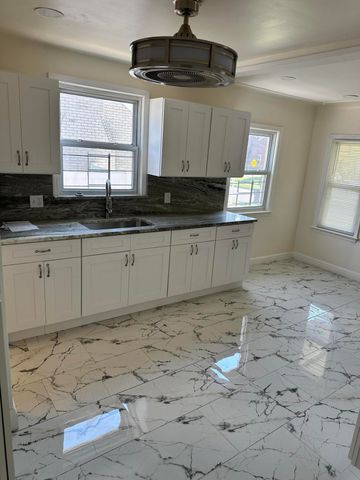 15872 ASBURY PARK Park, Detroit, MI 48227