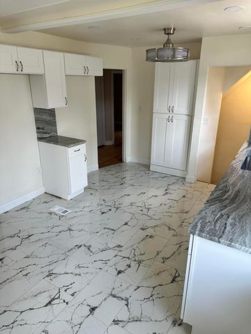 15872 ASBURY PARK Park, Detroit, MI 48227