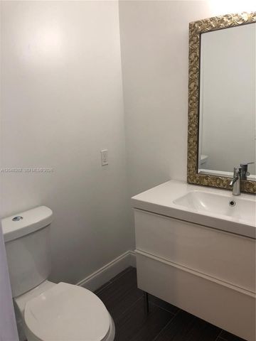 836 NW 82nd Avenue 3, Plantation, FL 33324