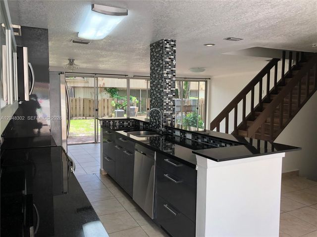 836 NW 82nd Avenue 3, Plantation, FL 33324