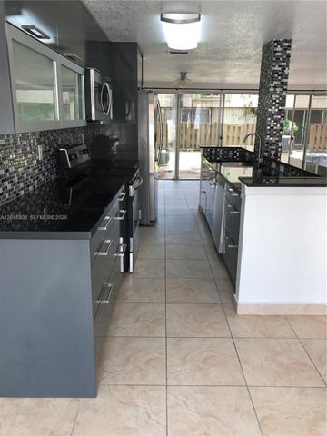 836 NW 82nd Avenue 3, Plantation, FL 33324