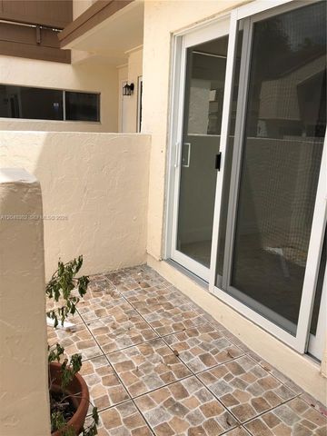 836 NW 82nd Avenue 3, Plantation, FL 33324