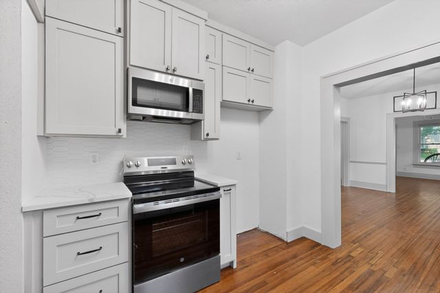 326 Virginia Avenue, Waxahachie, TX 75165