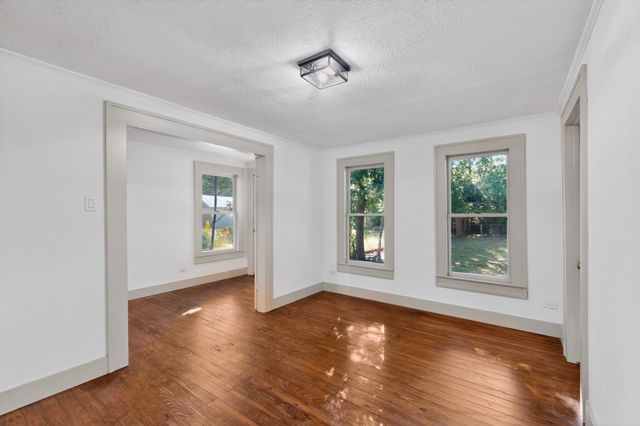 326 Virginia Avenue, Waxahachie, TX 75165