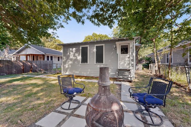 326 Virginia Avenue, Waxahachie, TX 75165