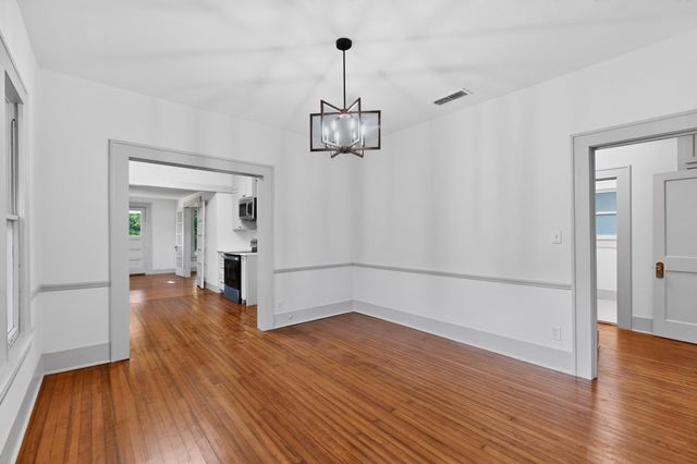 326 Virginia Avenue, Waxahachie, TX 75165