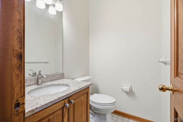 3329 Misty Cove Circle, Lysander, NY 13027