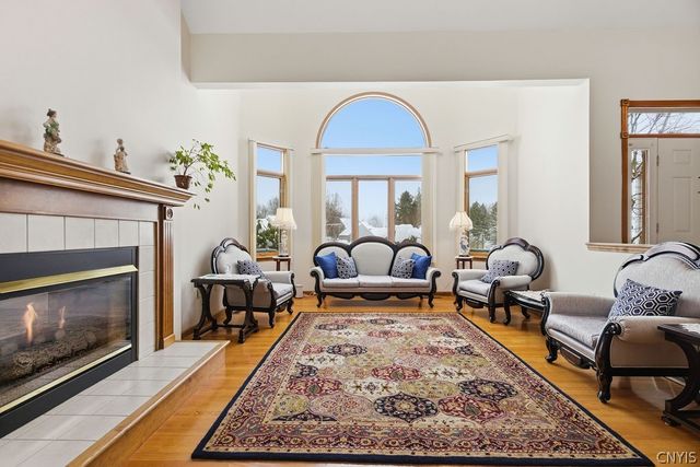 3329 Misty Cove Circle, Lysander, NY 13027