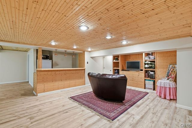 3329 Misty Cove Circle, Lysander, NY 13027