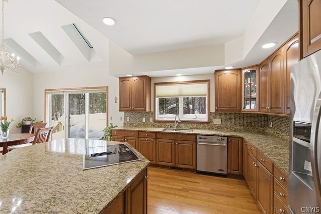 3329 Misty Cove Circle, Lysander, NY 13027