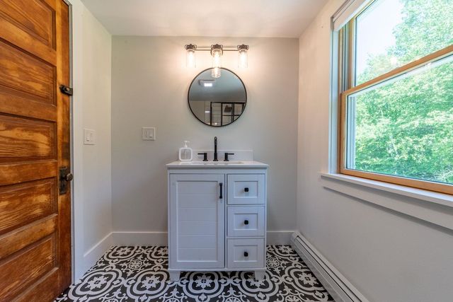 620 Poole Hill Road, Bridgewater, NH 03222
