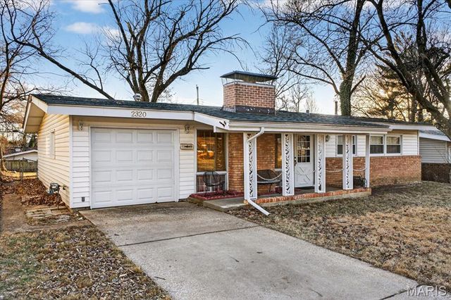2320 Cherry Lane, Florissant, MO 63033