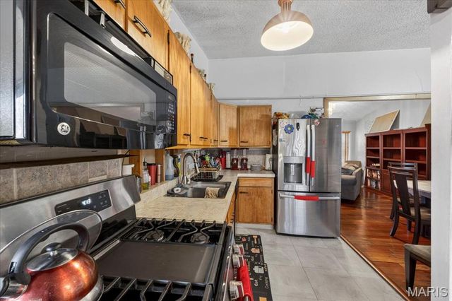 2320 Cherry Lane, Florissant, MO 63033