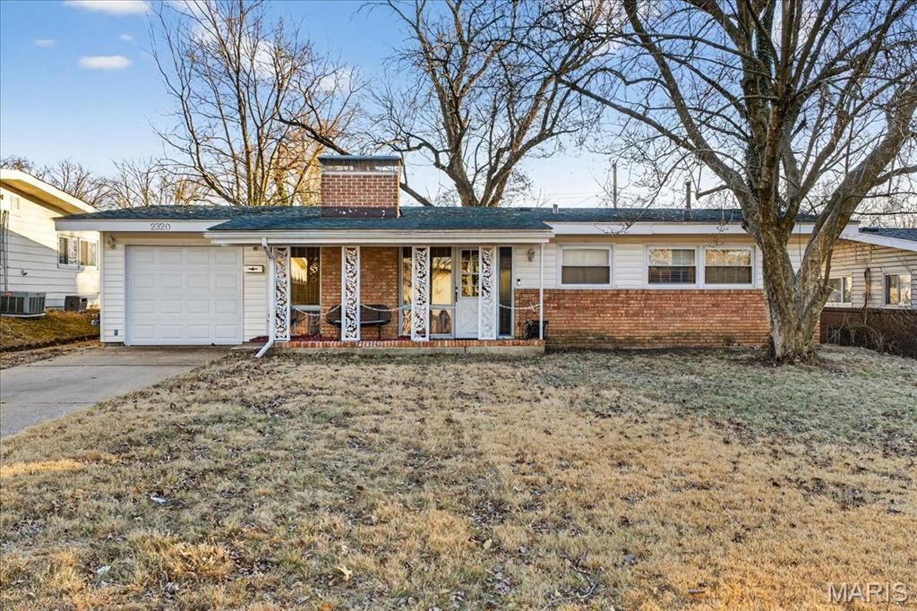 2320 Cherry Lane, Florissant, MO 63033
