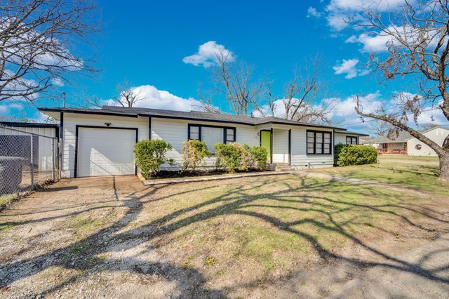 413 Shaw Street, Cleburne, TX 76033