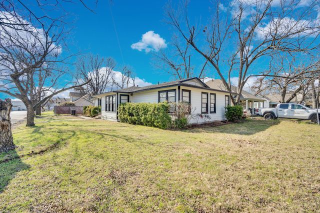 413 Shaw Street, Cleburne, TX 76033