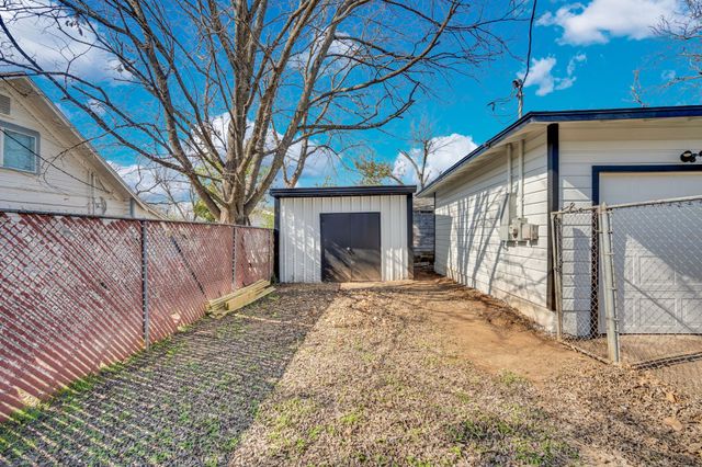 413 Shaw Street, Cleburne, TX 76033