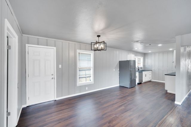 413 Shaw Street, Cleburne, TX 76033