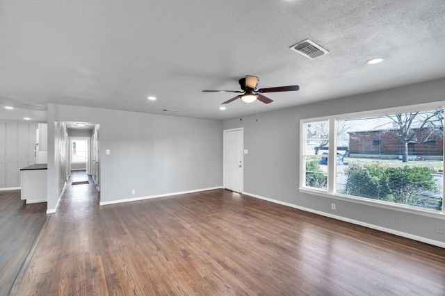 413 Shaw Street, Cleburne, TX 76033