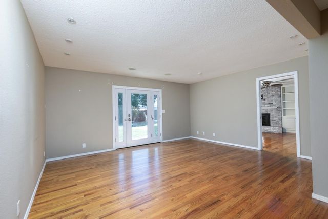 5274 N Nantucket Avenue, Fresno, CA 93704