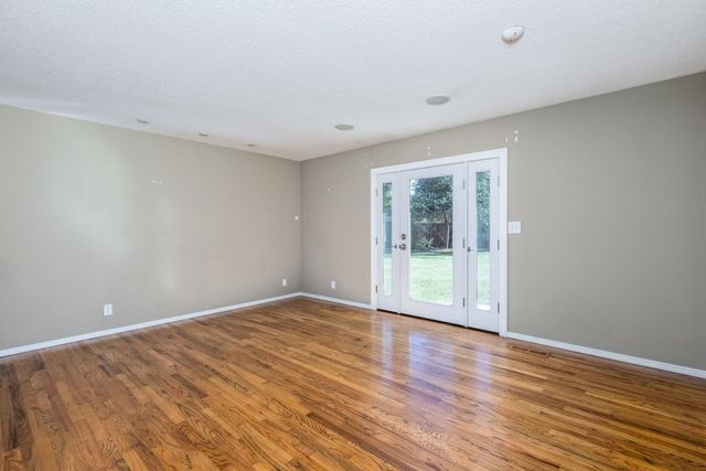 5274 N Nantucket Avenue, Fresno, CA 93704