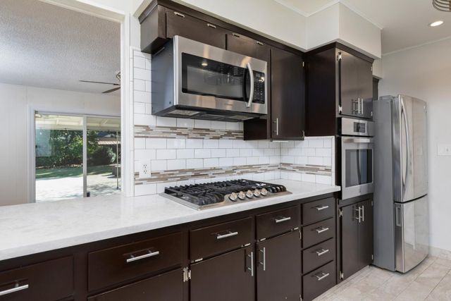 5274 N Nantucket Avenue, Fresno, CA 93704