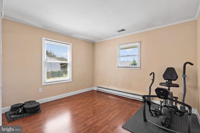 48 TOWPATH RD, Levittown, PA 19056
