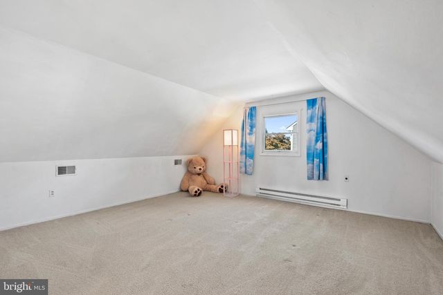 48 TOWPATH RD, Levittown, PA 19056