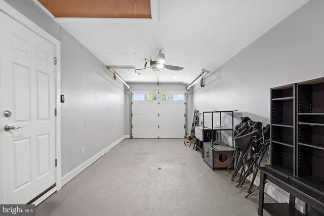 48 TOWPATH RD, Levittown, PA 19056