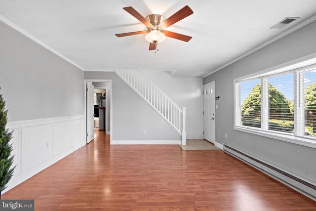 48 TOWPATH RD, Levittown, PA 19056