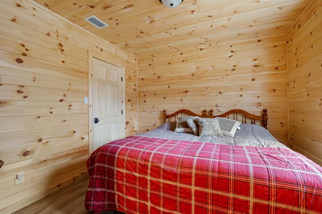 130 Poisson Drive, Canaan, VT 05903