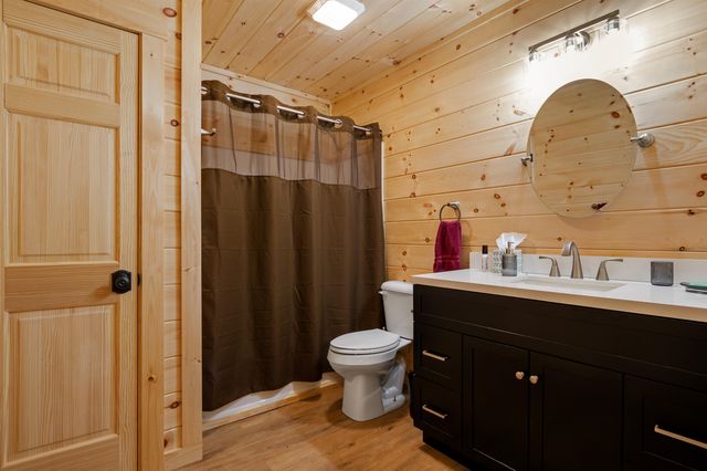 130 Poisson Drive, Canaan, VT 05903