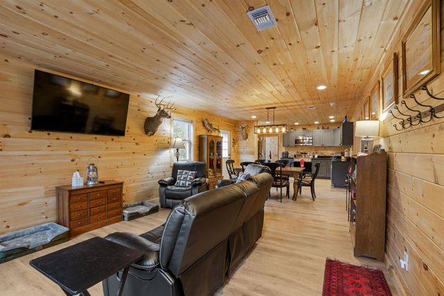 130 Poisson Drive, Canaan, VT 05903