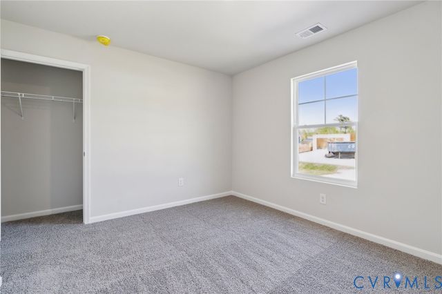 99 Byway Cir, Kilmarnock, VA 22482