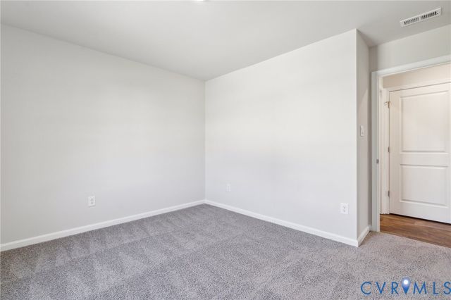 99 Byway Cir, Kilmarnock, VA 22482