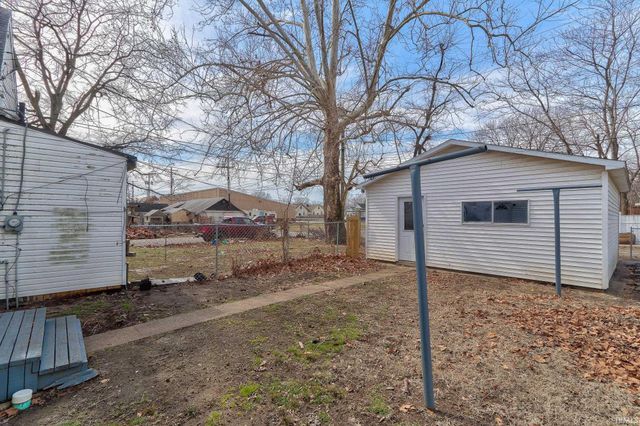 902 N Garvin Street, Evansville, IN 47711