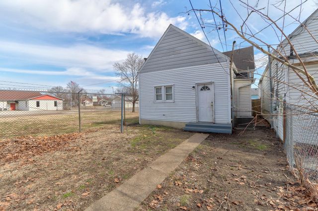 902 N Garvin Street, Evansville, IN 47711