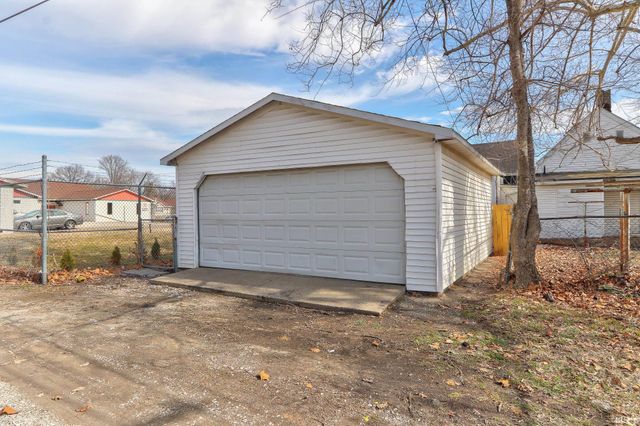 902 N Garvin Street, Evansville, IN 47711