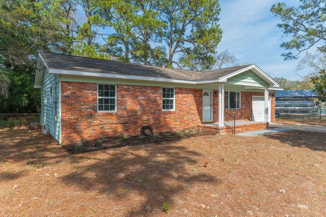 315 NW Leah Miller Drive, Fort Walton Beach, FL 32548