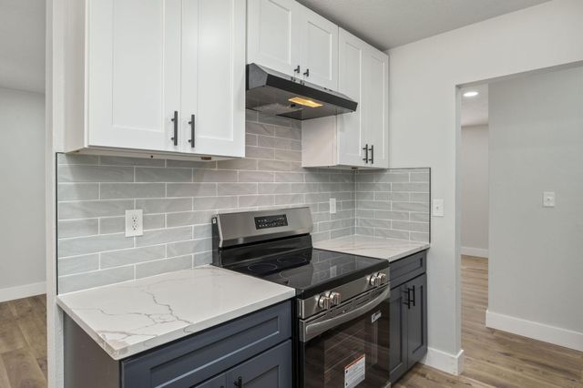 315 NW Leah Miller Drive, Fort Walton Beach, FL 32548