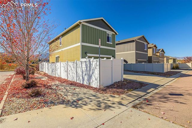 898 Antrim Loop, Colorado Springs, CO 80910