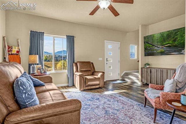 898 Antrim Loop, Colorado Springs, CO 80910